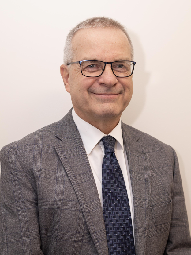 photo of attorney Robert H. Gurbacki