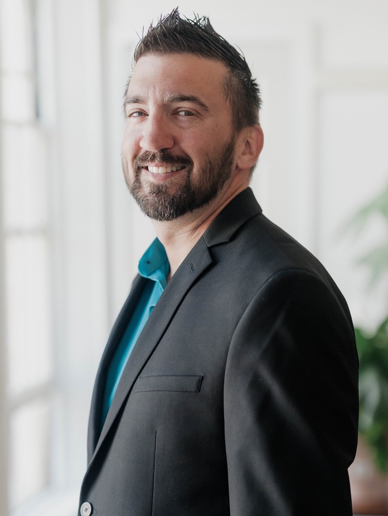 Jay%20Metzbower%20bio%20photo_7f66315f-4fb6-423d-a925-b8da1f3ae7ce.jpg?1766436834944