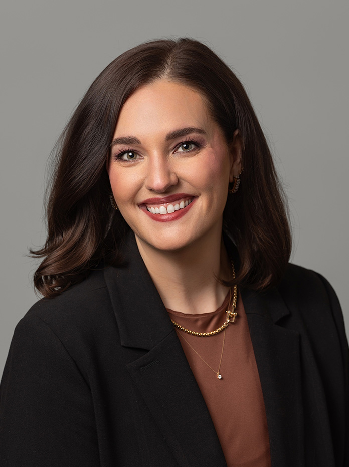 Taylor-Newcomb-Damaska_c074a9e2-050d-4698-b9b6-dbb2fd20af2d.jpg?1776805977355